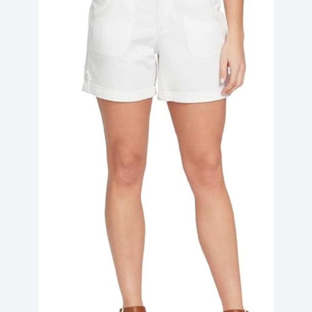 Gloria Vanderbilt White Bermuda Shorts Tailored Fit